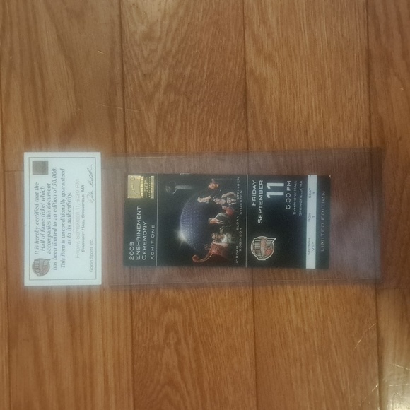 Closet Clarence - Picture 2 of 4